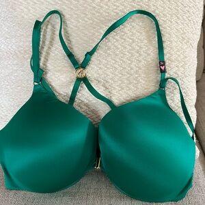 Victoria’s Secret bra brand with tags